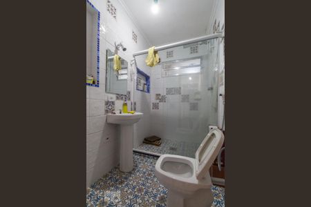 Casa à venda com 300m², 4 quartos e 4 vagas Casa à venda com 300m², 4 quartos e 4 vagasBanheiro