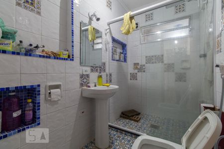 Casa à venda com 300m², 4 quartos e 4 vagas Casa à venda com 300m², 4 quartos e 4 vagasBanheiro
