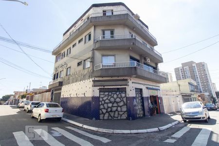 Casa à venda com 300m², 4 quartos e 4 vagas Casa à venda com 300m², 4 quartos e 4 vagasFachada