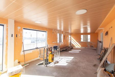 Casa à venda com 300m², 4 quartos e 4 vagas Casa à venda com 300m², 4 quartos e 4 vagasSala