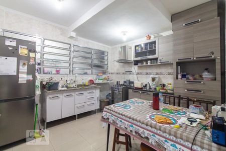 Casa à venda com 300m², 4 quartos e 4 vagas Casa à venda com 300m², 4 quartos e 4 vagasCozinha