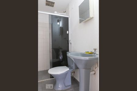 Banheiro de kitnet/studio para alugar com 1 quarto, 26m² em Campos Elíseos, São Paulo