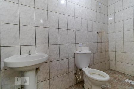 Banheiro de kitnet/studio para alugar com 1 quarto, 40m² em Botafogo, Campinas