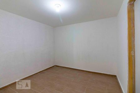 Quarto 2 de casa para alugar com 2 quartos, 110m² em Vila Nhocune, São Paulo