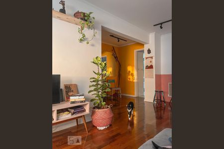 Sala de apartamento para alugar com 3 quartos, 78m² em Vila Gumercindo, São Paulo