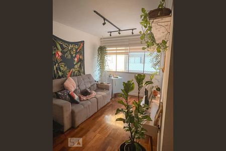 Sala de apartamento para alugar com 3 quartos, 78m² em Vila Gumercindo, São Paulo