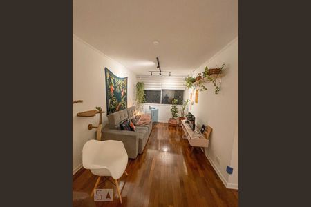 Sala de apartamento para alugar com 3 quartos, 78m² em Vila Gumercindo, São Paulo