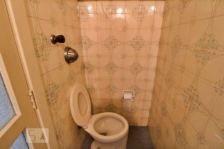 Casa para alugar com 350m², 3 quartos e 4 vagas Casa para alugar com 350m², 3 quartos e 4 vagasLavabo do Salão Inferior
