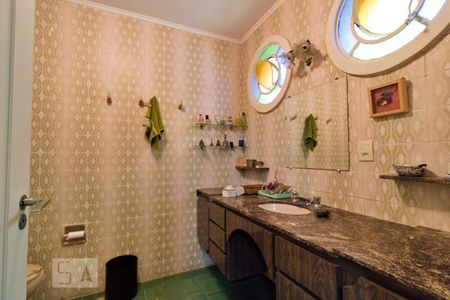Casa para alugar com 350m², 3 quartos e 4 vagas Casa para alugar com 350m², 3 quartos e 4 vagasBanheiro da Suíte