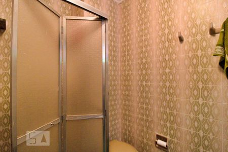 Casa para alugar com 350m², 3 quartos e 4 vagas Casa para alugar com 350m², 3 quartos e 4 vagasBanheiro da Suíte