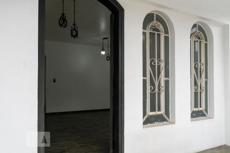 Casa à venda com 280m², 3 quartos e 2 vagasEntrada