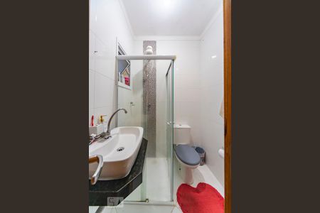 Banheiro  de apartamento à venda com 2 quartos, 51m² em Vila Floresta, Santo André