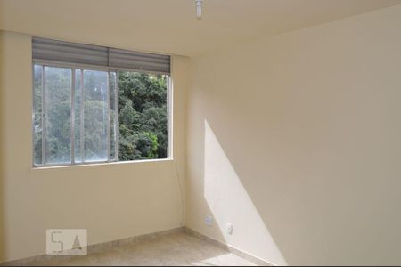 Sala de apartamento para alugar com 3 quartos, 60m² em Santa Rosa, Niterói