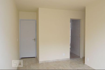 Sala de apartamento para alugar com 3 quartos, 60m² em Santa Rosa, Niterói