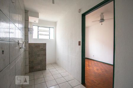 Cozinha de apartamento para alugar com 2 quartos, 55m² em Jardim Itu, Porto Alegre