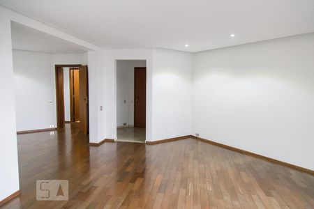 Apartamento à venda com 180m², 4 quartos e 4 vagasSala
