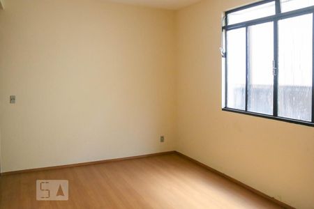 Sala de apartamento para alugar com 3 quartos, 150m² em Coração Eucarístico, Belo Horizonte