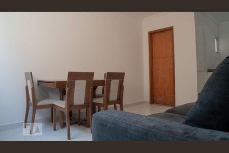 Sala de casa de condomínio à venda com 2 quartos, 65m² em Vila Floresta, Santo André