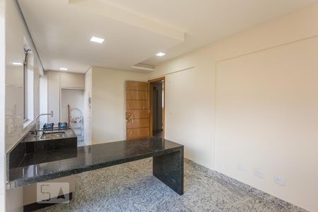 Sala/Cozinha de apartamento para alugar com 1 quarto, 35m² em Funcionários, Belo Horizonte