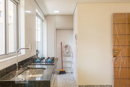 Sala/Cozinha de apartamento para alugar com 1 quarto, 35m² em Funcionários, Belo Horizonte