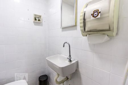Banheiro de casa de condomínio para alugar com 1 quarto, 38m² em Centro Histórico de São Paulo, São Paulo
