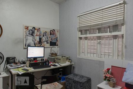 Quarto 1 de casa à venda com 2 quartos, 100m² em Vila Nivi, São Paulo
