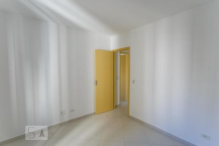 Quarto -1 de apartamento para alugar com 2 quartos, 72m² em Jardim Maria Rosa, Taboão da Serra