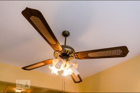 Ventilador de teto de apartamento para alugar com 1 quarto, 60m² em Gonzaga, Santos