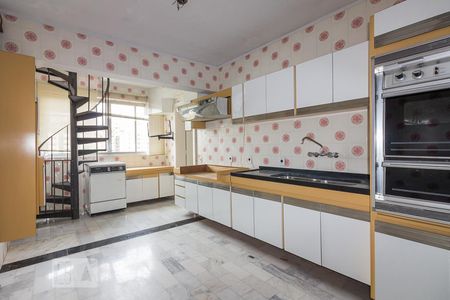 Cozinha de apartamento à venda com 4 quartos, 280m² em Petrópolis, Porto Alegre