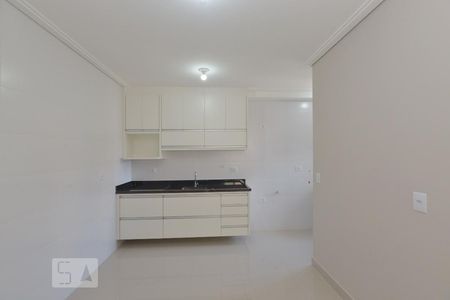 Cozinha de apartamento para alugar com 2 quartos, 51m² em Vila Guilherme, São Paulo