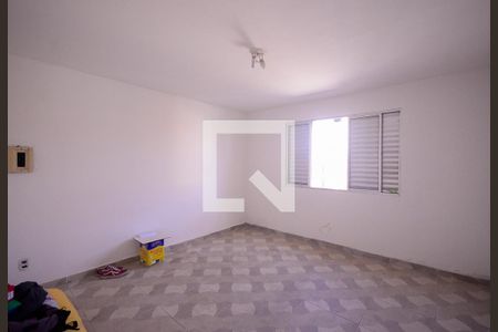Quarto 2 de casa para alugar com 2 quartos, 50m² em Vila Brasilina, São Paulo