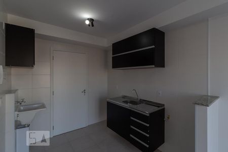 Sala / Cozinha / Lavanderia de apartamento para alugar com 1 quarto, 28m² em Vila Palmeiras, São Paulo