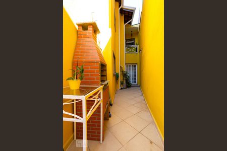 Casa à venda com 134m², 4 quartos e 2 vagas Casa à venda com 134m², 4 quartos e 2 vagasCorredor/Churrasqueira