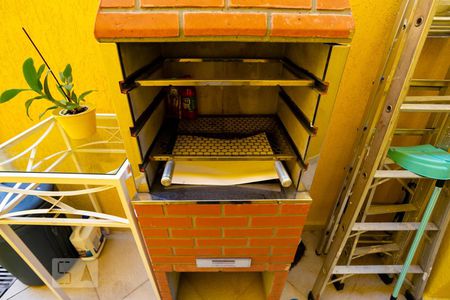 Casa à venda com 134m², 4 quartos e 2 vagas Casa à venda com 134m², 4 quartos e 2 vagasCorredor/Churrasqueira