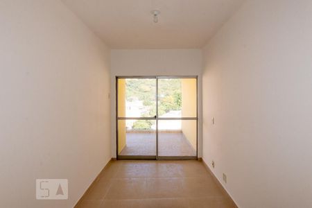 Sala de apartamento para alugar com 2 quartos, 75m² em São Francisco Xavier, Rio de Janeiro