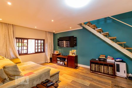Sala de casa à venda com 3 quartos, 230m² em Vila Moraes, São Paulo