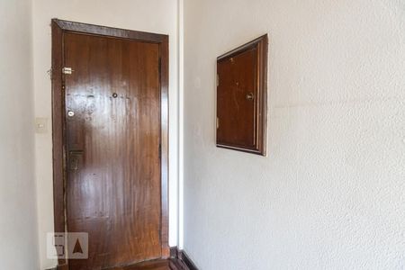 Hall de entrada de apartamento para alugar com 2 quartos, 78m² em Higienópolis, São Paulo