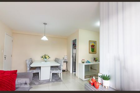 Sala de apartamento à venda com 3 quartos, 74m² em Jaguaribe, Osasco