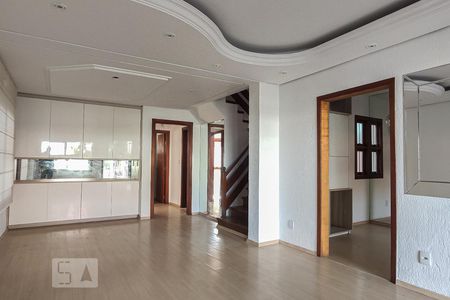 Sala de casa à venda com 5 quartos, 324m² em Tristeza, Porto Alegre