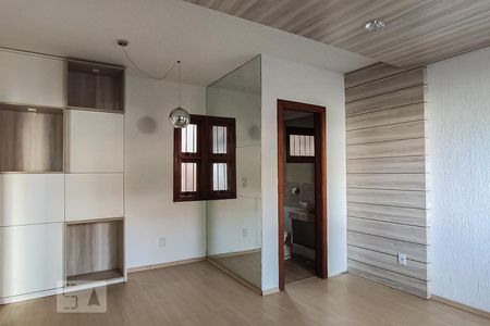 Living de casa à venda com 5 quartos, 324m² em Tristeza, Porto Alegre