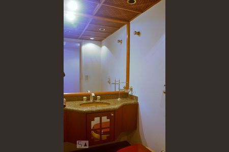 Lavabo de apartamento à venda com 4 quartos, 276m² em Vila Bastos, Santo André
