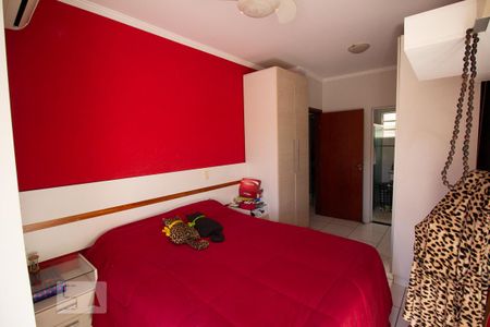 Casa à venda com 162m², 2 quartos e 2 vagas Casa à venda com 162m², 2 quartos e 2 vagasQuarto 2 - Suíte
