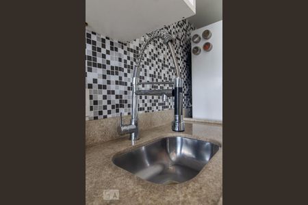 Cozinha de apartamento para alugar com 1 quarto, 28m² em Vila Alpina, São Paulo