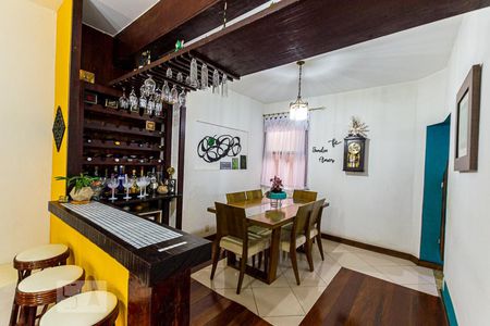 Sala de casa à venda com 3 quartos, 220m² em Icaraí, Niterói