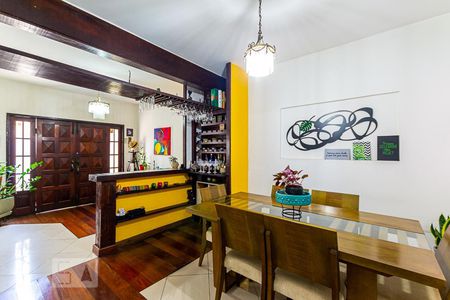 Sala de casa à venda com 3 quartos, 220m² em Icaraí, Niterói
