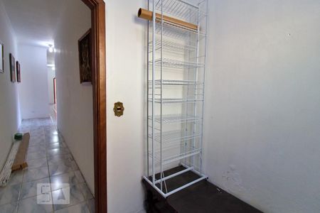 Casa à venda com 303m², 4 quartos e 6 vagas Casa à venda com 303m², 4 quartos e 6 vagasAcesso a Saleta