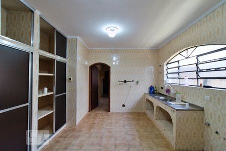 Casa à venda com 303m², 4 quartos e 6 vagas Casa à venda com 303m², 4 quartos e 6 vagasCozinha