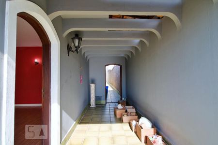 Casa à venda com 303m², 4 quartos e 6 vagas Casa à venda com 303m², 4 quartos e 6 vagasÁrea Externa