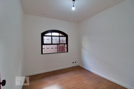 Casa à venda com 303m², 4 quartos e 6 vagas Casa à venda com 303m², 4 quartos e 6 vagasQuarto 4