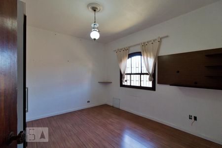 Casa à venda com 303m², 4 quartos e 6 vagas Casa à venda com 303m², 4 quartos e 6 vagasQuarto 3